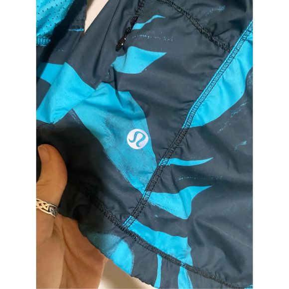 Lululemon Back Pack It Jacket Back Spin Stroke Peacock Blue Black Sz 6, MP $138 - Picture 2 of 9